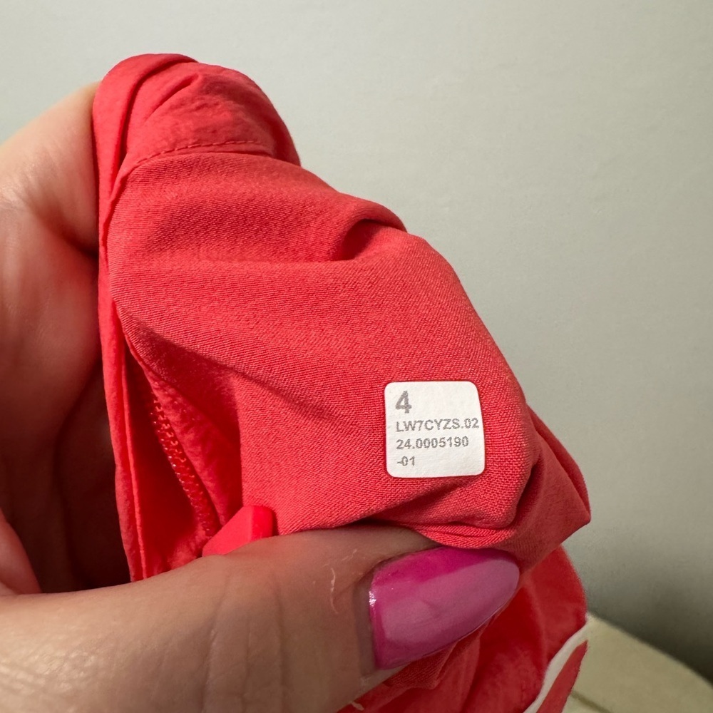 Lululemon translucent Athletic Shorts high waisted size 4 coral with white trim - Picture 2 of 3